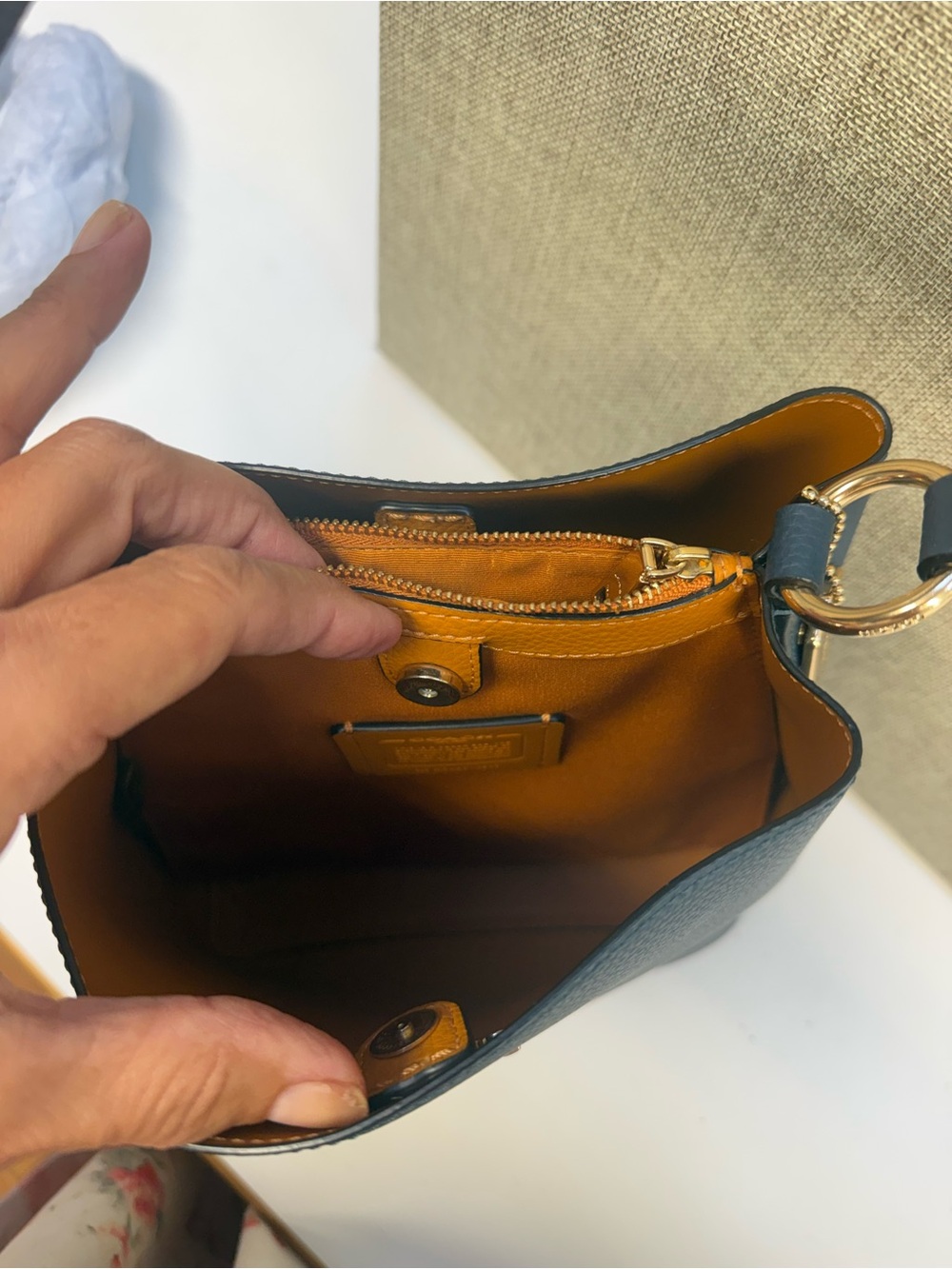 Coach Teal Pebbled Leather Hobo Shoulder Bag with Gold Hardware - Picture 9 of 10